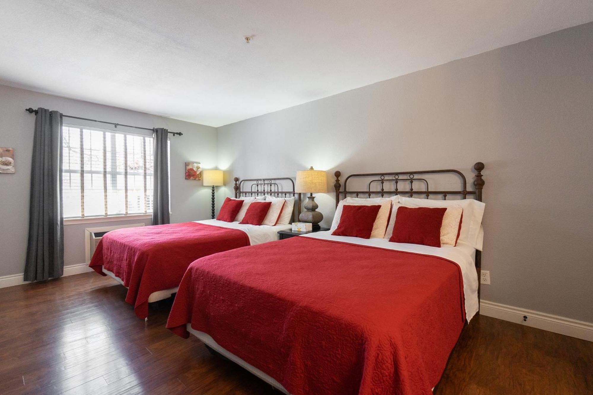2Br Walk-In Condo - Near The 76 Strip - Free Wifi - Pool - Free Tickets Included - Clb-3 แบรนสัน ภายนอก รูปภาพ