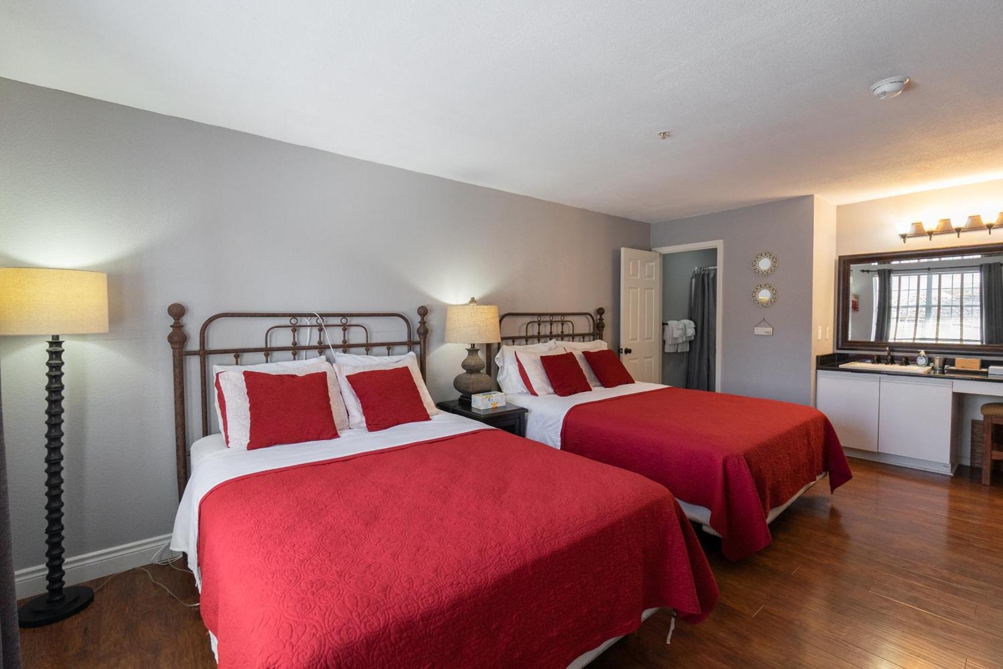 2Br Walk-In Condo - Near The 76 Strip - Free Wifi - Pool - Free Tickets Included - Clb-3 แบรนสัน ภายนอก รูปภาพ